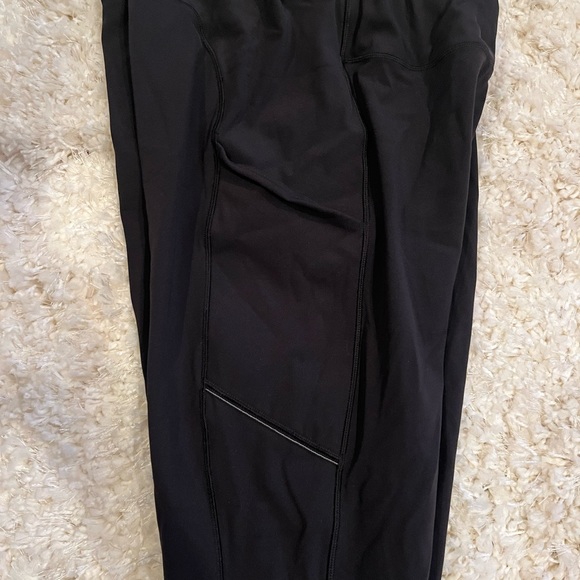 Lululemon 28” Black Leggings with Pockets - Picture 3 of 4